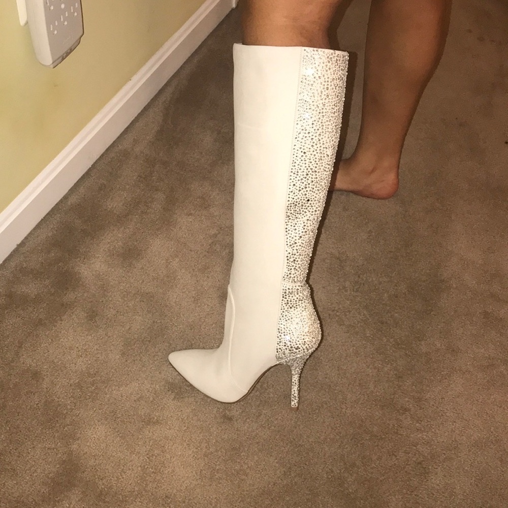 Enzo Angiolini cream suede knee high boots